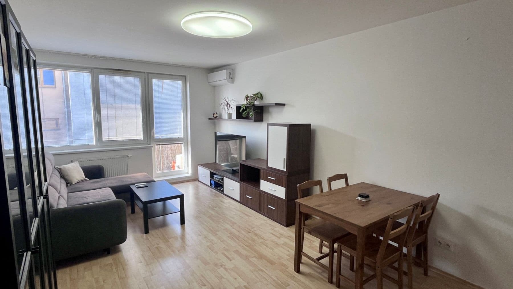Predaj bytu 2-izbový 51 m², U Hostavického potoka, Praha, Praha Predaj bytu 2-izbový 51 m², U Hostavického potoka, Praha, Praha