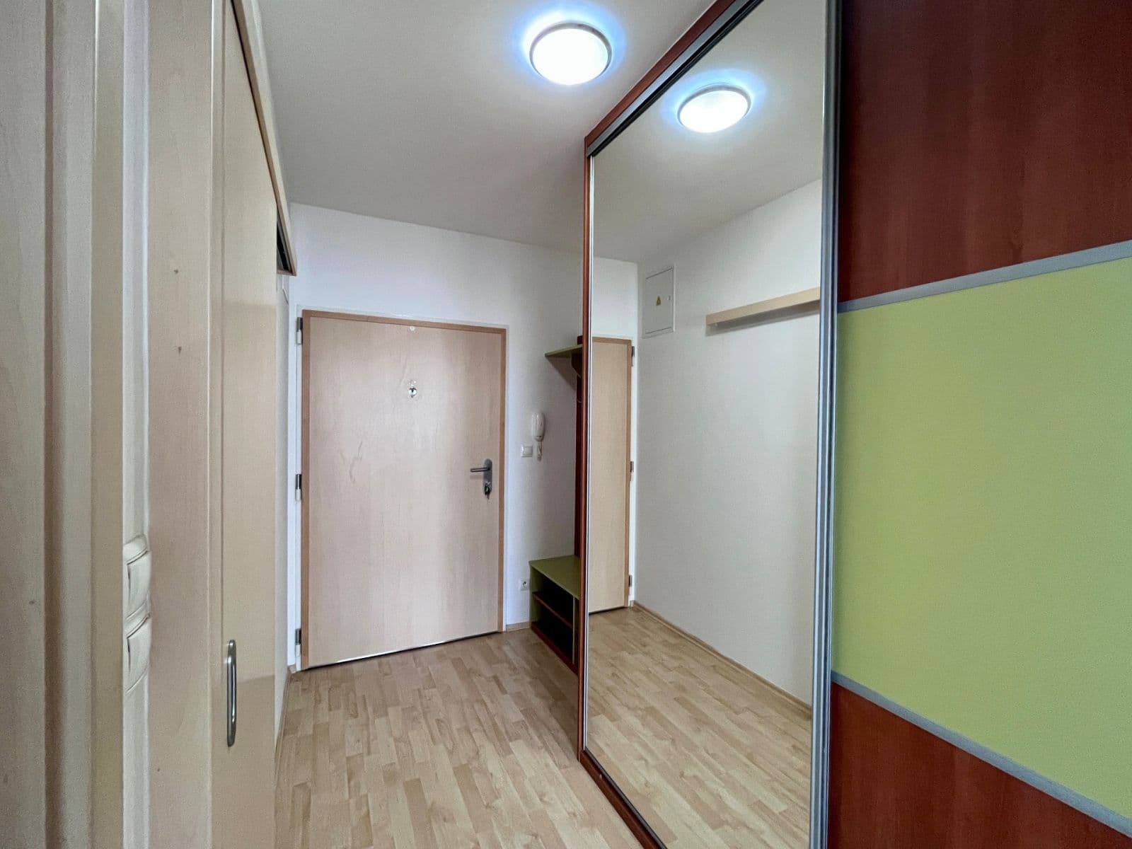 Predaj bytu 2-izbový 51 m², U Hostavického potoka, Praha, Praha Predaj bytu 2-izbový 51 m², U Hostavického potoka, Praha, Praha