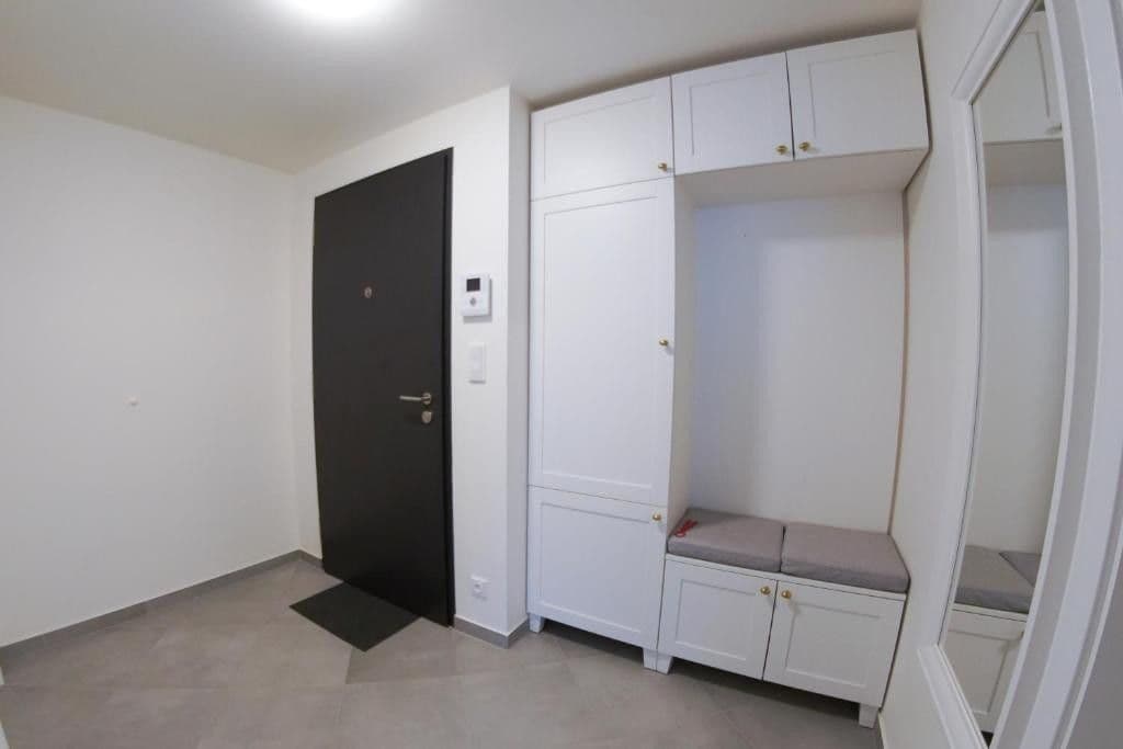 Prenájom bytu 2-izbový 54 m², Jankovcova, Praha, Praha Prenájom bytu 2-izbový 54 m², Jankovcova, Praha, Praha