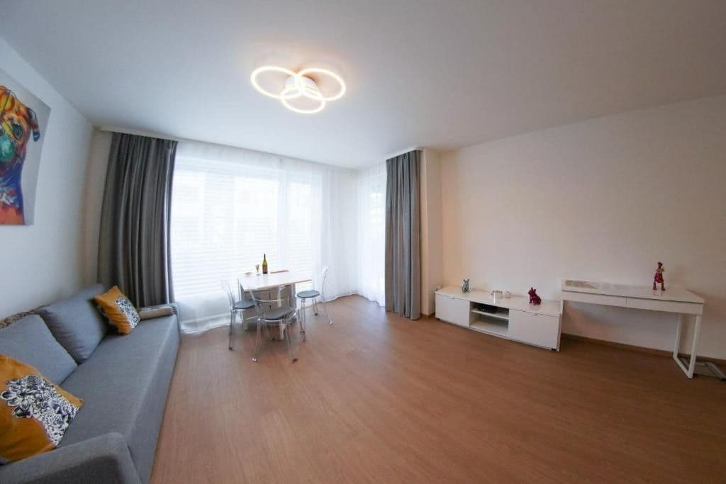 Prenájom bytu 2-izbový 54 m², Jankovcova, Praha, Praha Prenájom bytu 2-izbový 54 m², Jankovcova, Praha, Praha