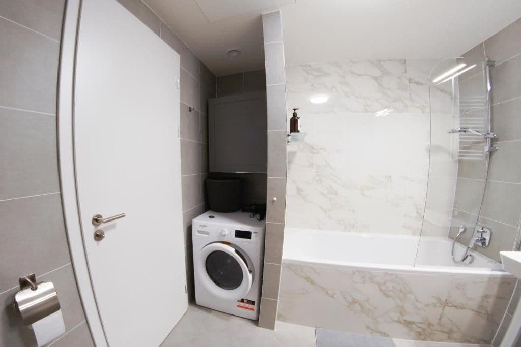Prenájom bytu 2-izbový 54 m², Jankovcova, Praha, Praha Prenájom bytu 2-izbový 54 m², Jankovcova, Praha, Praha
