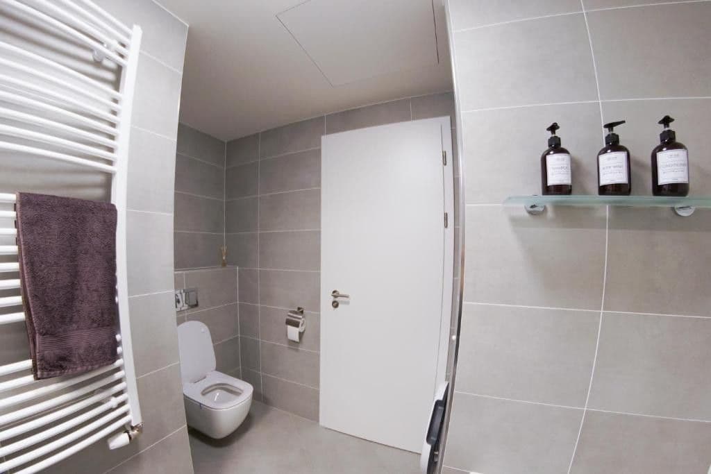 Prenájom bytu 2-izbový 54 m², Jankovcova, Praha, Praha Prenájom bytu 2-izbový 54 m², Jankovcova, Praha, Praha