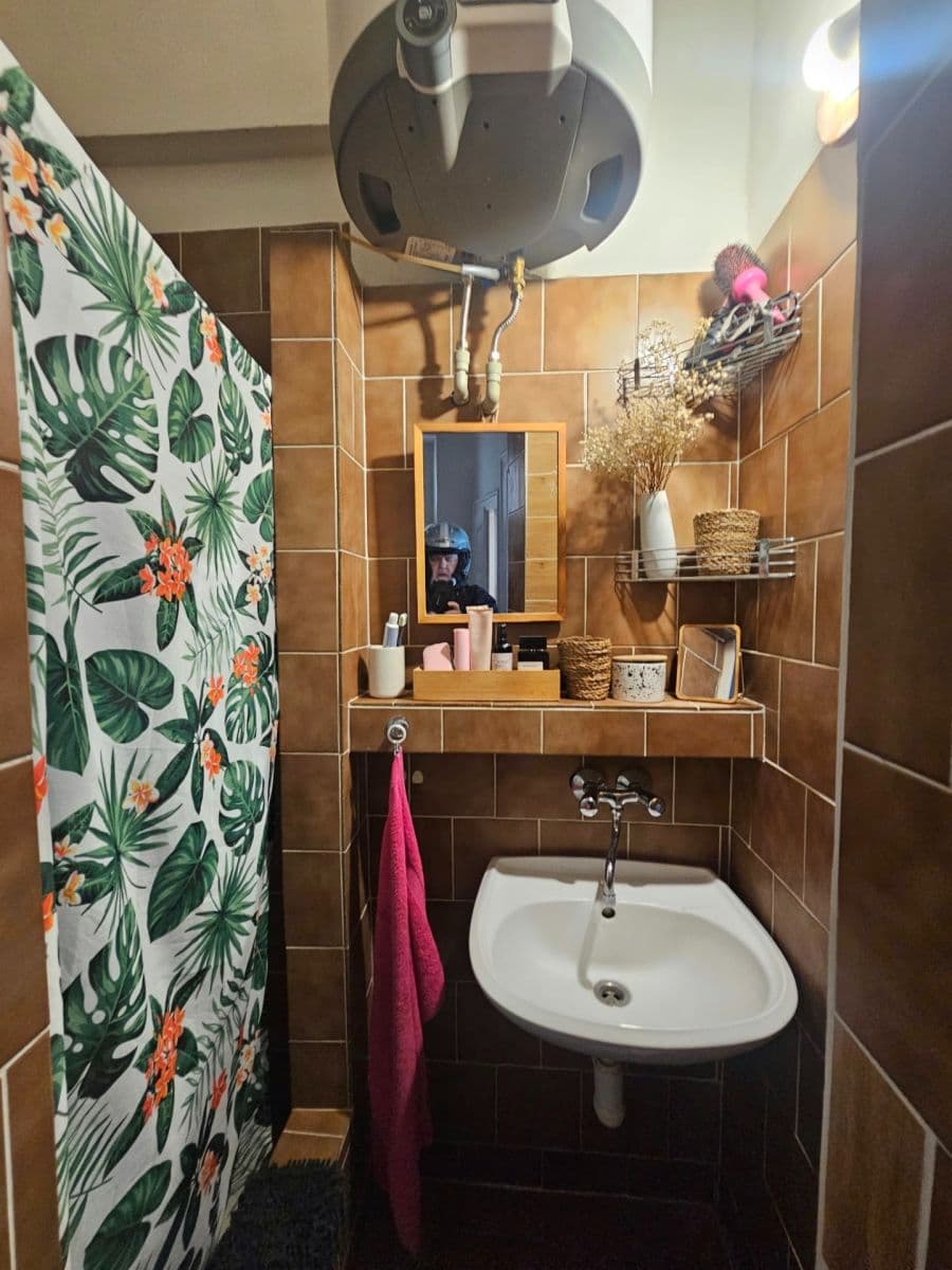 Prenájom bytu 1-izbový 40 m², Seifertova, Praha, Praha Prenájom bytu 1-izbový 40 m², Seifertova, Praha, Praha