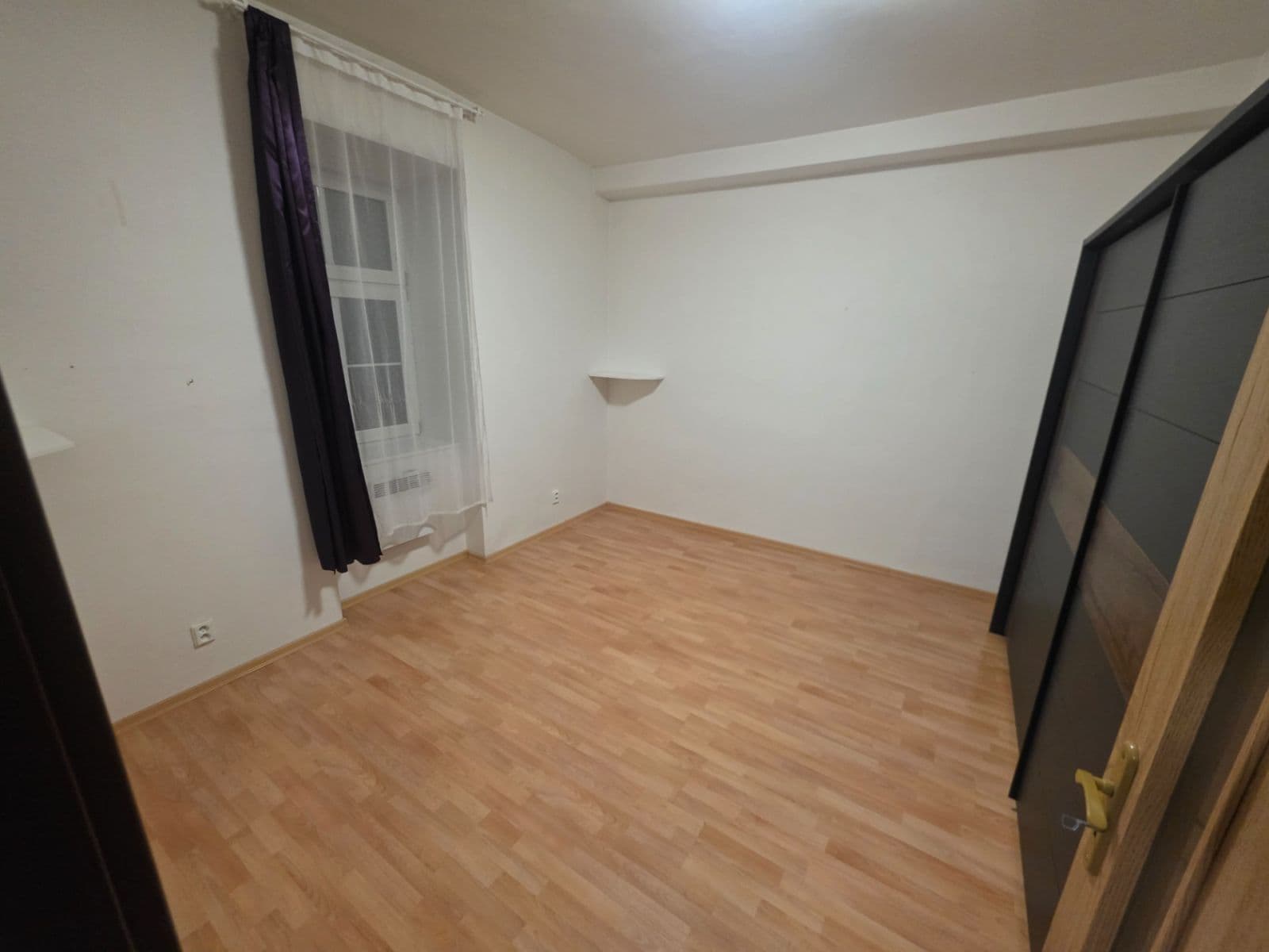 Prenájom bytu 3-izbový 51 m², Hlavní, Panenské Břežany, Středočeský kraj Prenájom bytu 3-izbový 51 m², Hlavní, Panenské Břežany, Středočeský kraj