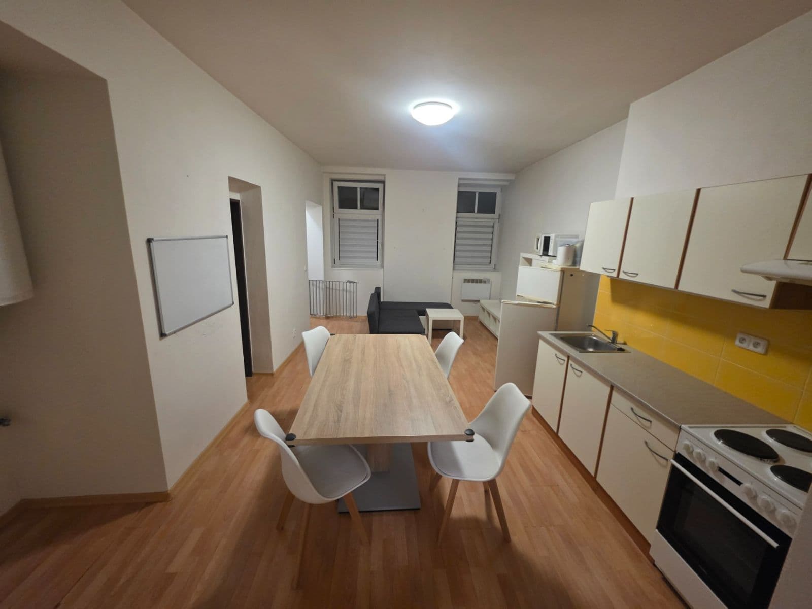 Prenájom bytu 3-izbový 51 m², Hlavní, Panenské Břežany, Středočeský kraj Prenájom bytu 3-izbový 51 m², Hlavní, Panenské Břežany, Středočeský kraj