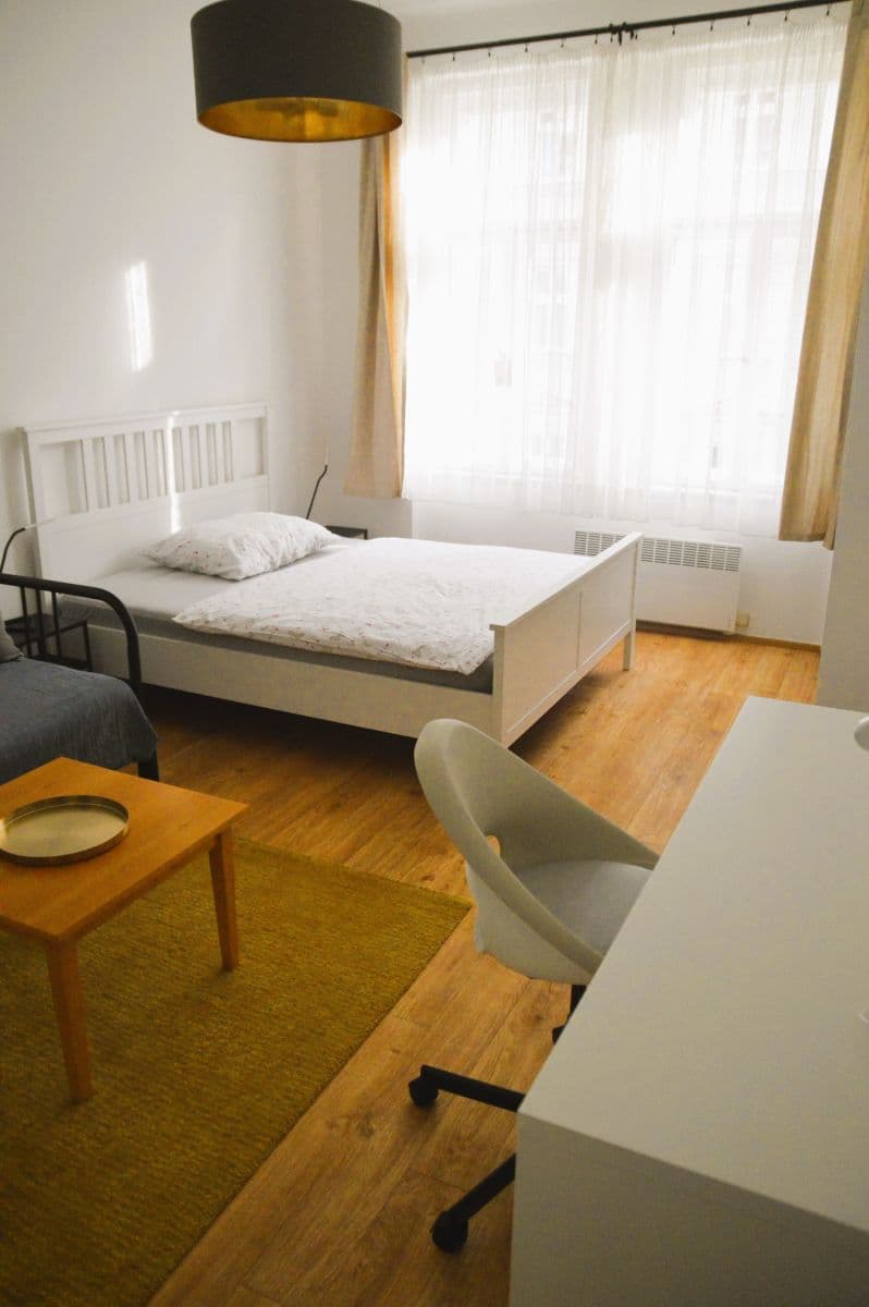 Prenájom bytu 33 m², Seifertova, Praha, Praha Prenájom bytu 33 m², Seifertova, Praha, Praha