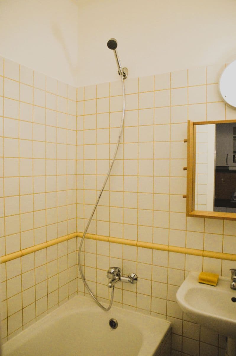 Prenájom bytu 33 m², Seifertova, Praha, Praha Prenájom bytu 33 m², Seifertova, Praha, Praha