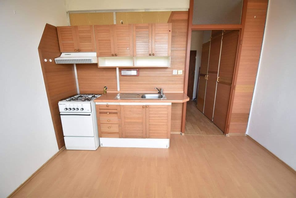 Prenájom bytu 1-izbový 40 m², Na Borku, Jirkov, Ústecký kraj Prenájom bytu 1-izbový 40 m², Na Borku, Jirkov, Ústecký kraj