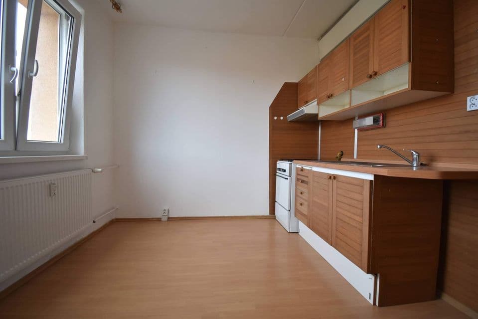 Prenájom bytu 1-izbový 40 m², Na Borku, Jirkov, Ústecký kraj Prenájom bytu 1-izbový 40 m², Na Borku, Jirkov, Ústecký kraj
