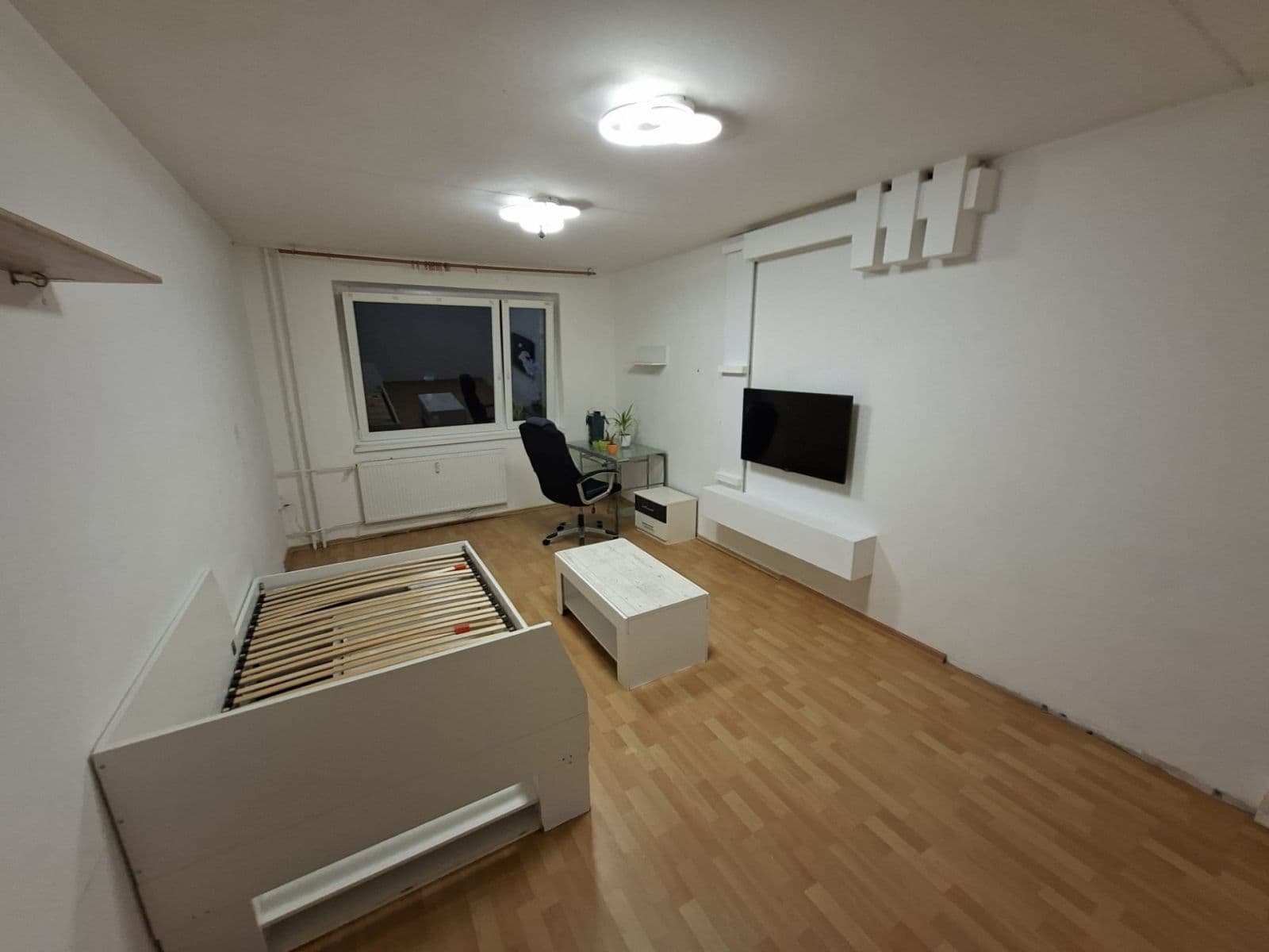 Prenájom bytu 1-izbový 40 m², Na Borku, Jirkov, Ústecký kraj Prenájom bytu 1-izbový 40 m², Na Borku, Jirkov, Ústecký kraj