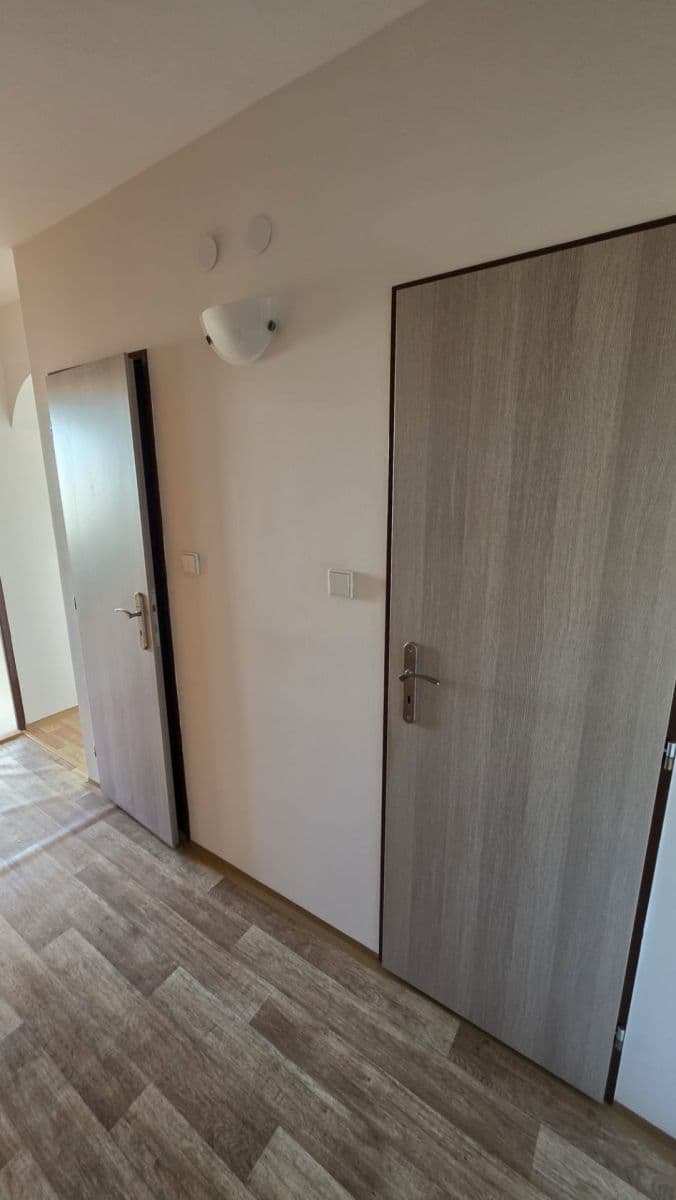 Prenájom bytu 2-izbový 42 m², Vitry, Kladno, Středočeský kraj Prenájom bytu 2-izbový 42 m², Vitry, Kladno, Středočeský kraj