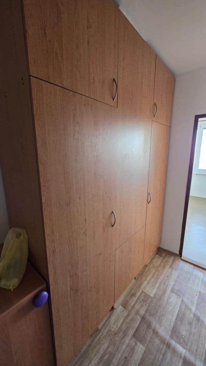 Prenájom bytu 2-izbový 42 m², Vitry, Kladno, Středočeský kraj Prenájom bytu 2-izbový 42 m², Vitry, Kladno, Středočeský kraj