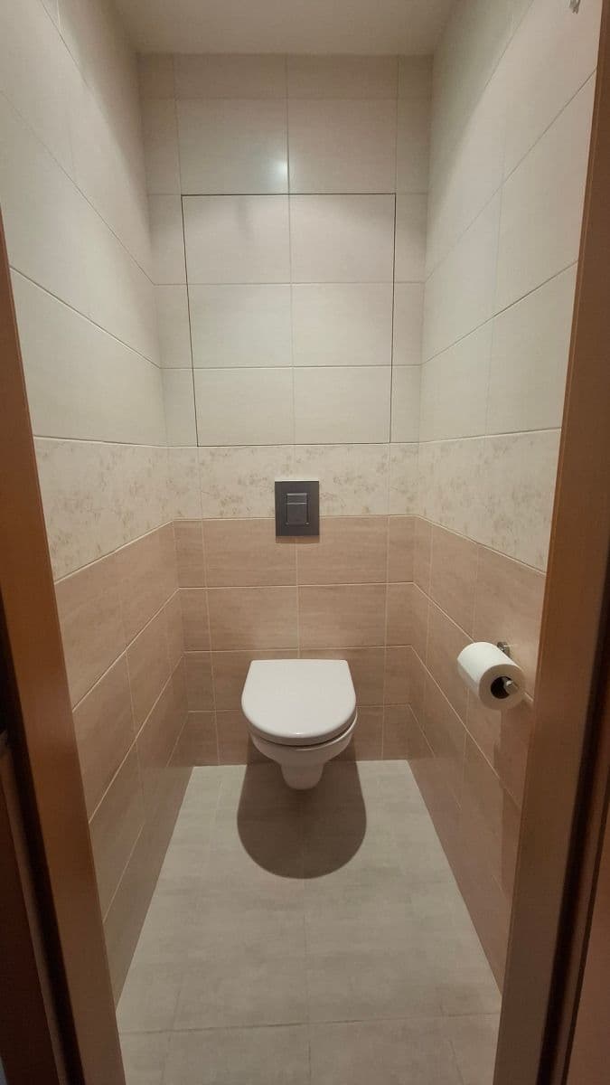 Prenájom bytu 2-izbový 51 m², Tobrucká, Praha, Praha Prenájom bytu 2-izbový 51 m², Tobrucká, Praha, Praha