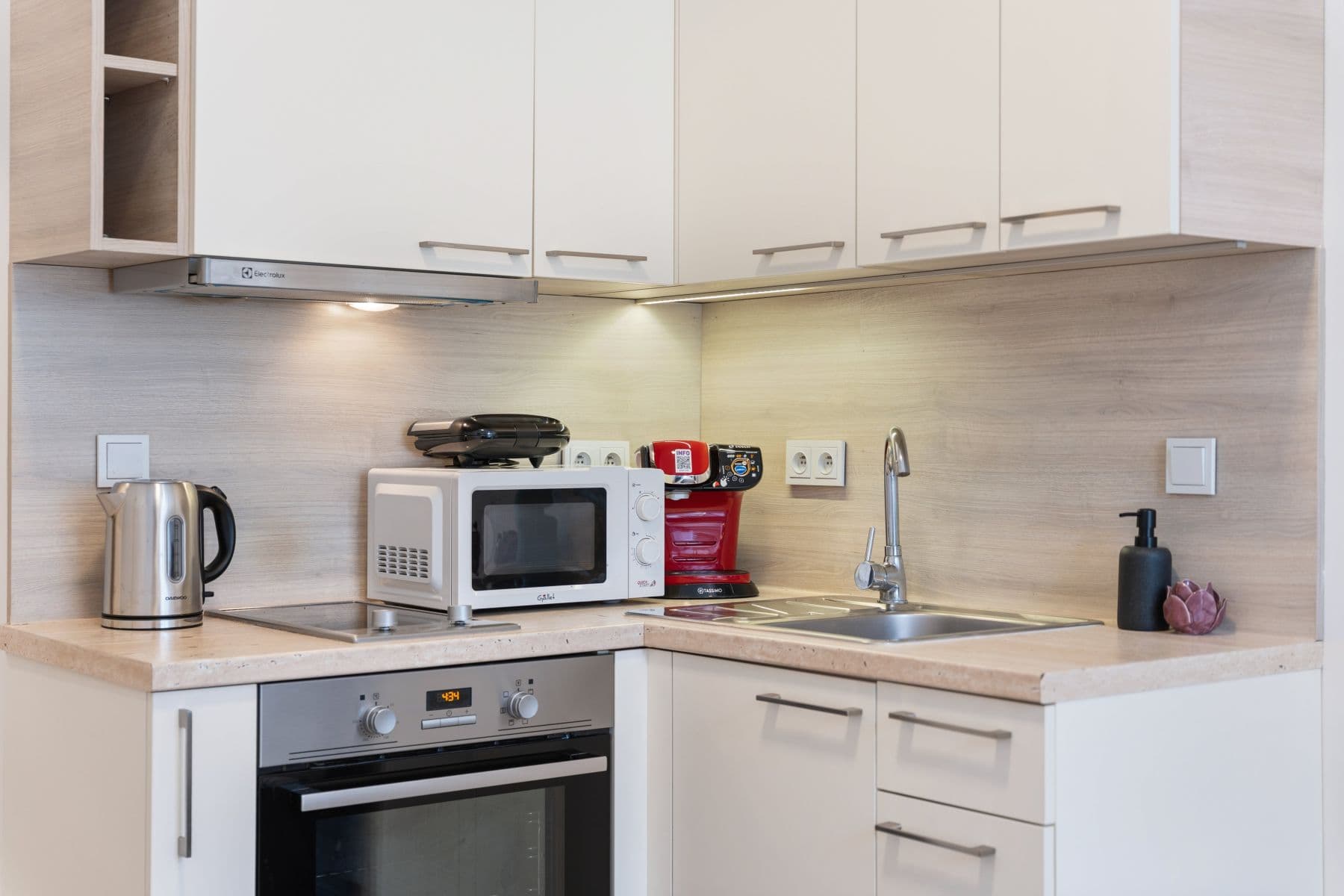 Prenájom bytu 53 m², Košická, Praha, Praha Prenájom bytu 53 m², Košická, Praha, Praha