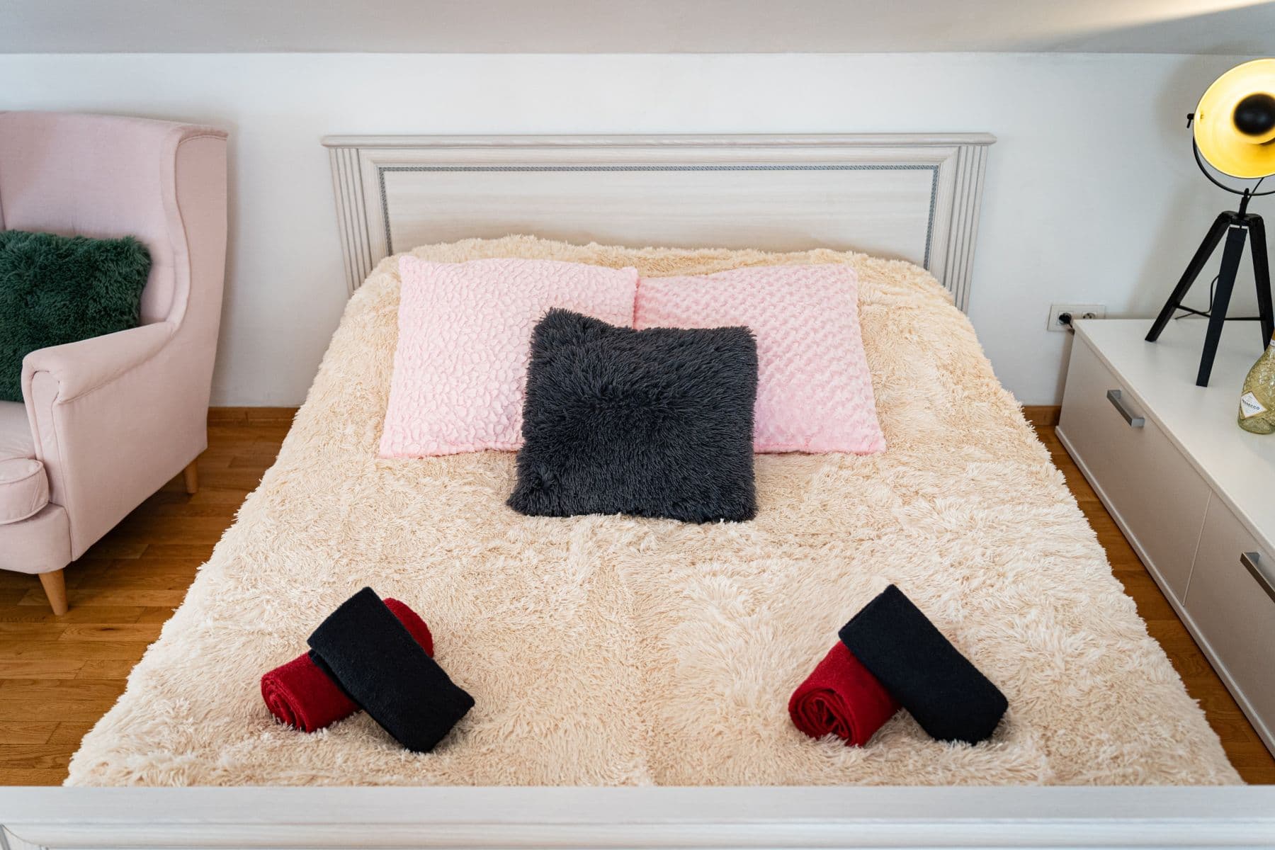 Prenájom bytu 124 m², Zborovská, Praha, Praha Prenájom bytu 124 m², Zborovská, Praha, Praha