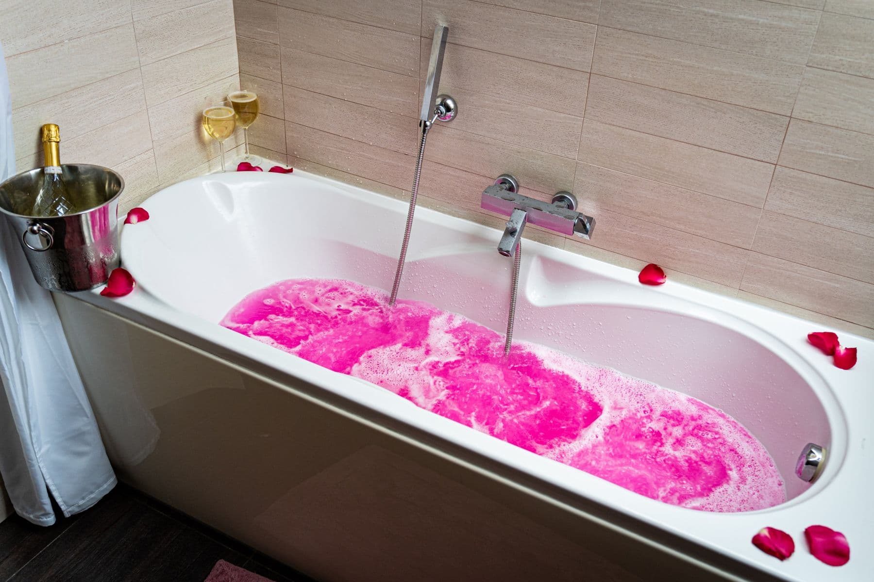 Prenájom bytu 124 m², Zborovská, Praha, Praha Prenájom bytu 124 m², Zborovská, Praha, Praha
