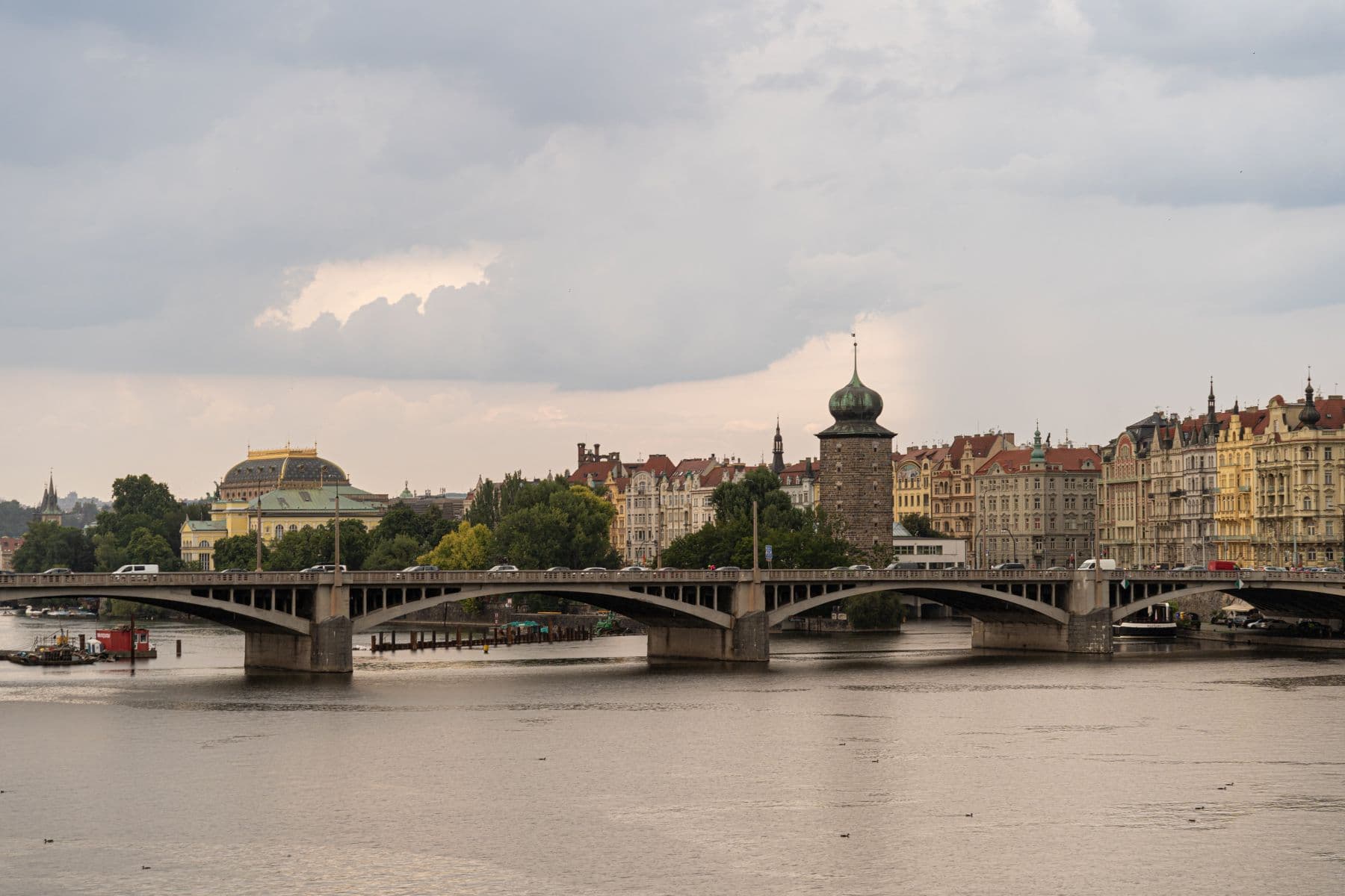 Prenájom bytu 124 m², Zborovská, Praha, Praha Prenájom bytu 124 m², Zborovská, Praha, Praha