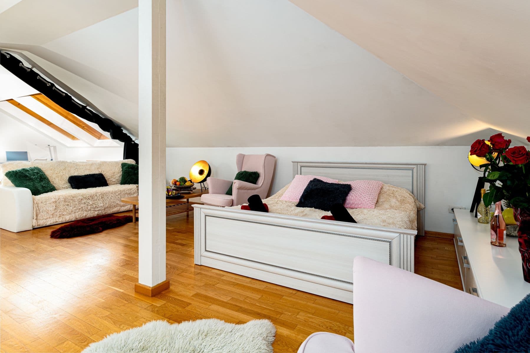 Prenájom bytu 124 m², Zborovská, Praha, Praha Prenájom bytu 124 m², Zborovská, Praha, Praha
