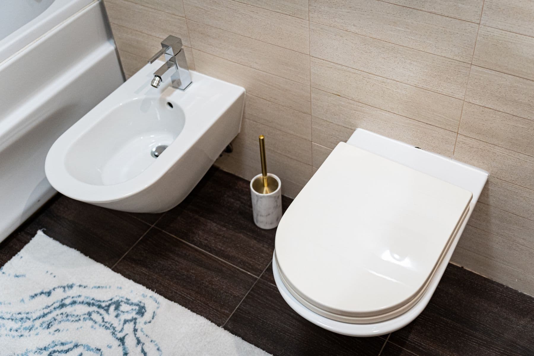 Prenájom bytu 124 m², Zborovská, Praha, Praha Prenájom bytu 124 m², Zborovská, Praha, Praha