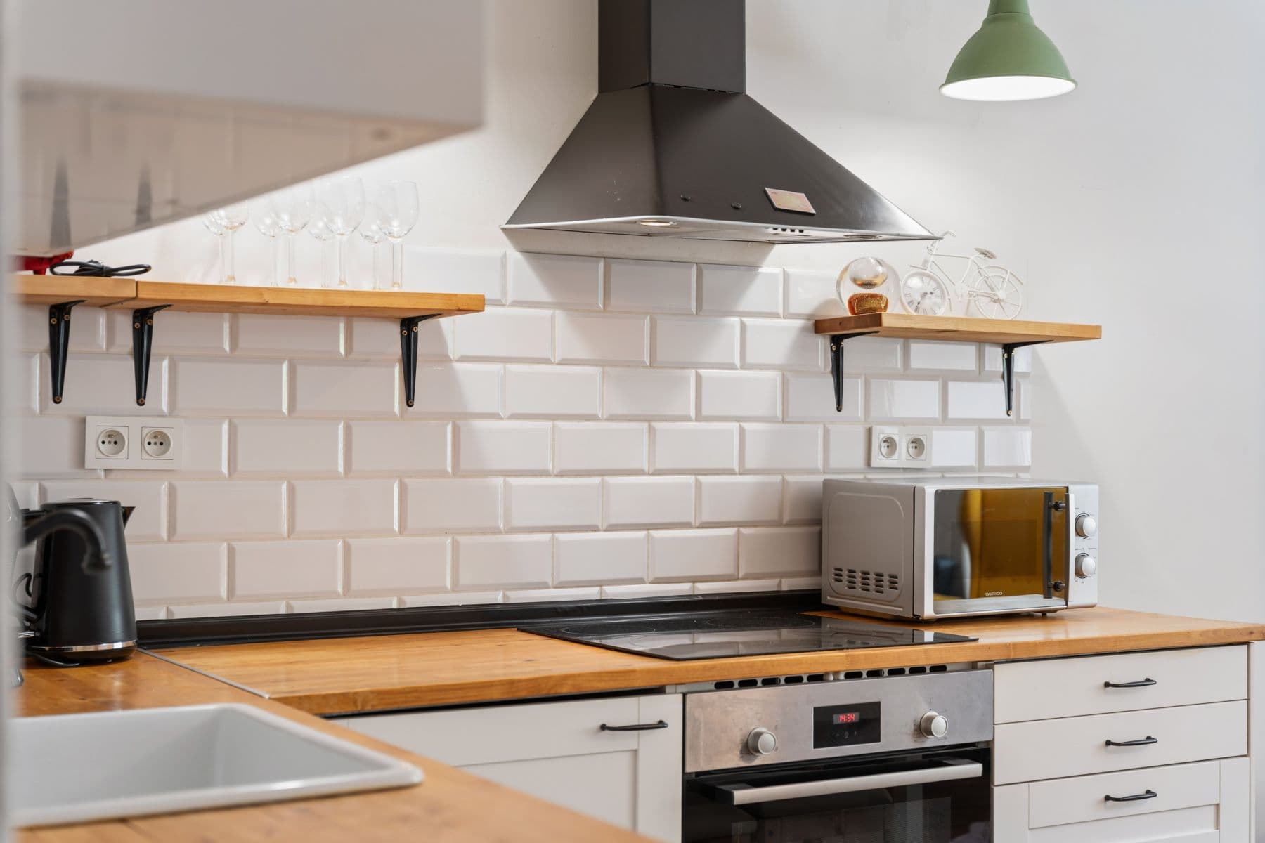 Prenájom bytu 84 m², Moravská, Praha, Praha Prenájom bytu 84 m², Moravská, Praha, Praha