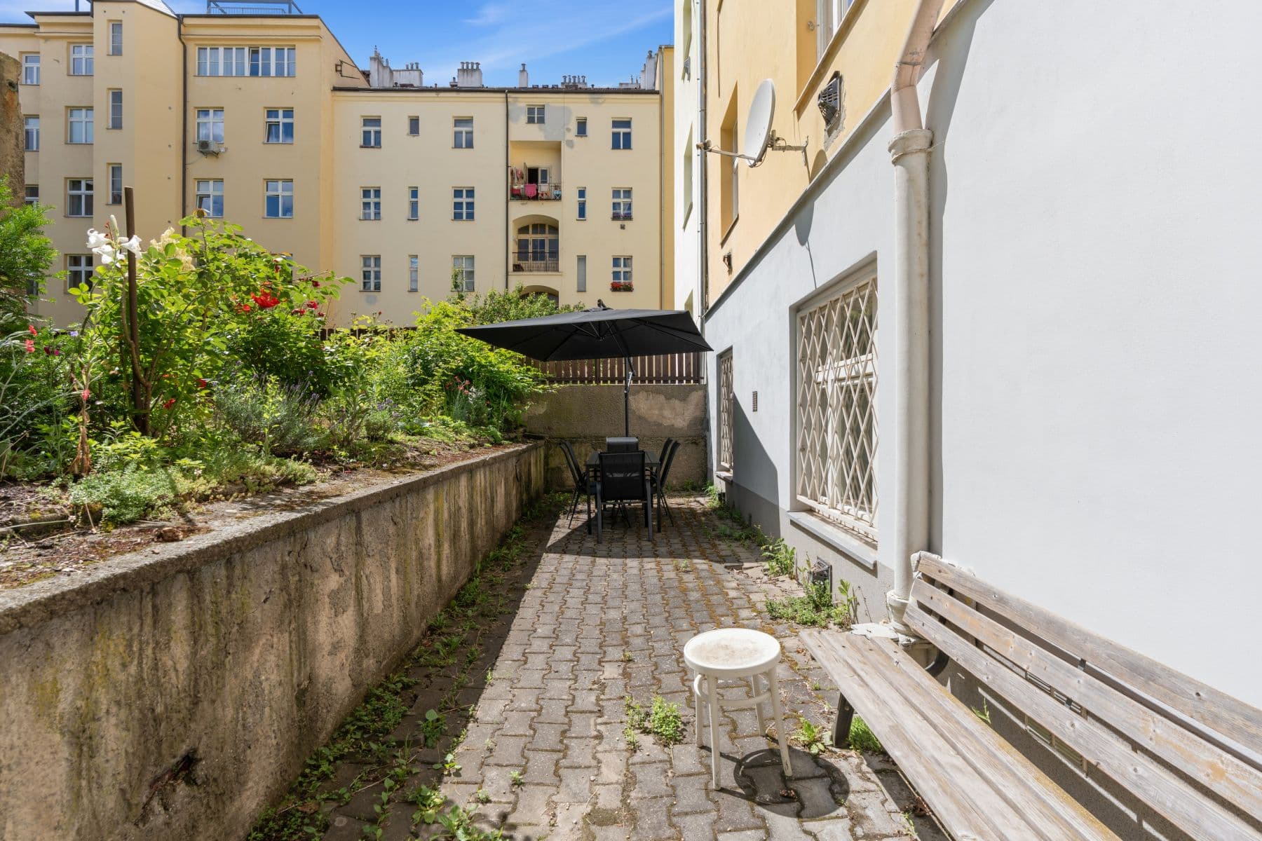 Prenájom bytu 84 m², Moravská, Praha, Praha Prenájom bytu 84 m², Moravská, Praha, Praha