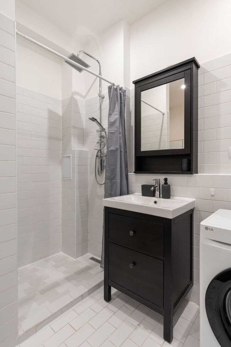Prenájom bytu 84 m², Moravská, Praha, Praha Prenájom bytu 84 m², Moravská, Praha, Praha
