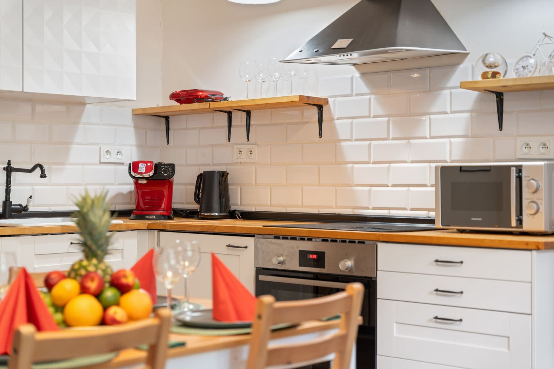 Prenájom bytu 84 m², Moravská, Praha, Praha Prenájom bytu 84 m², Moravská, Praha, Praha