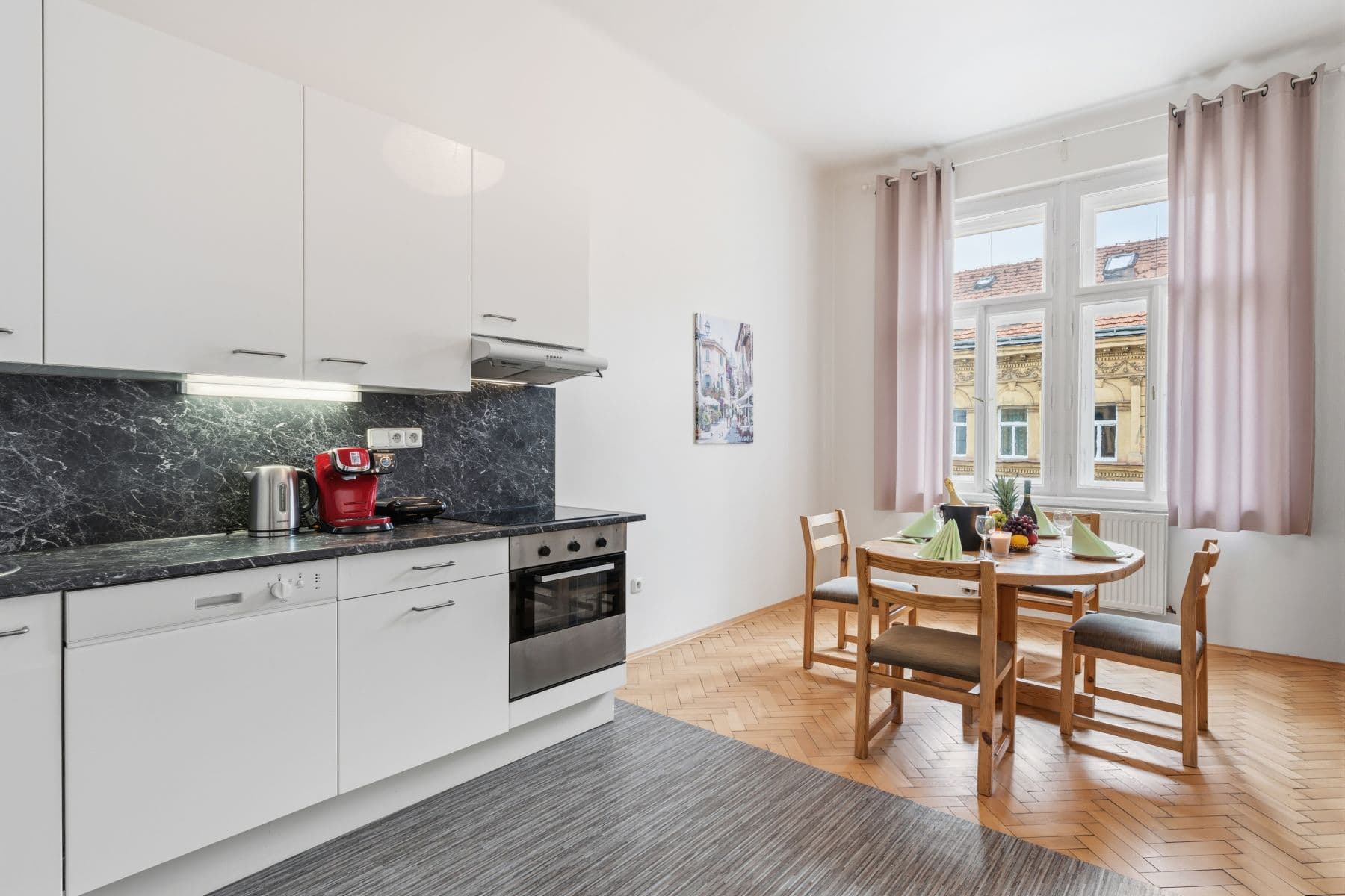 Prenájom bytu 84 m², Milady Horákové, Praha, Praha Prenájom bytu 84 m², Milady Horákové, Praha, Praha