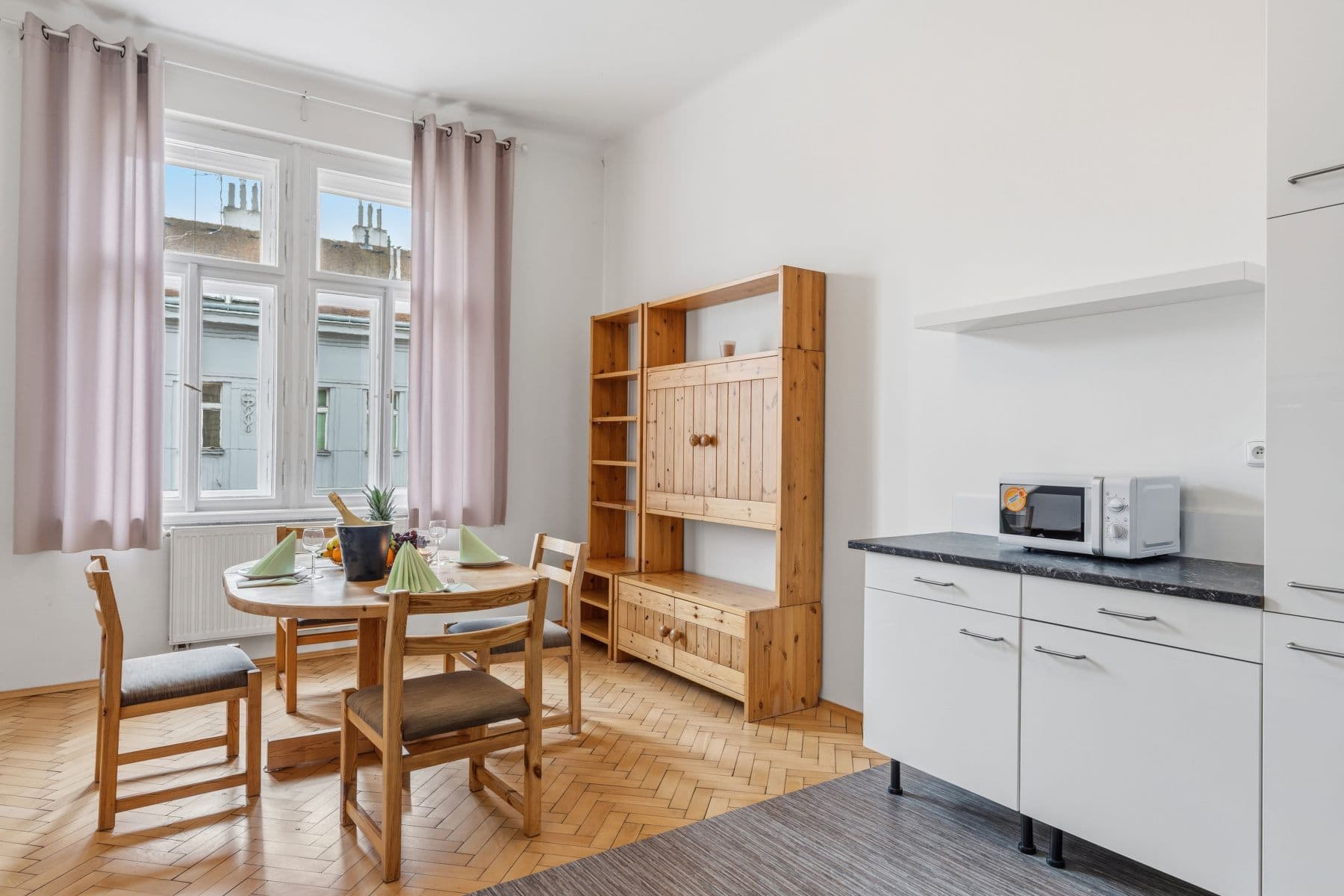 Prenájom bytu 84 m², Milady Horákové, Praha, Praha Prenájom bytu 84 m², Milady Horákové, Praha, Praha
