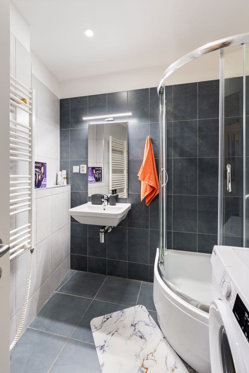 Prenájom bytu 60 m², Košická, Praha, Praha Prenájom bytu 60 m², Košická, Praha, Praha
