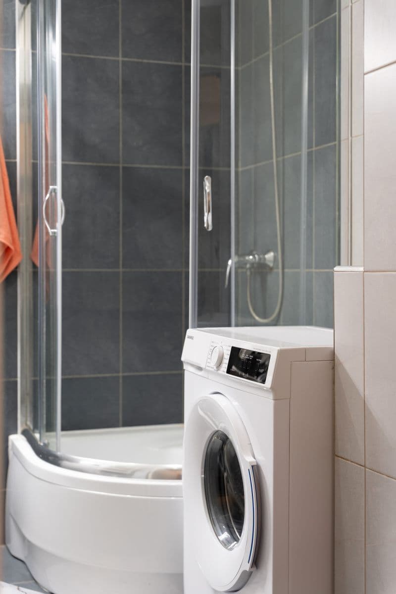 Prenájom bytu 60 m², Košická, Praha, Praha Prenájom bytu 60 m², Košická, Praha, Praha