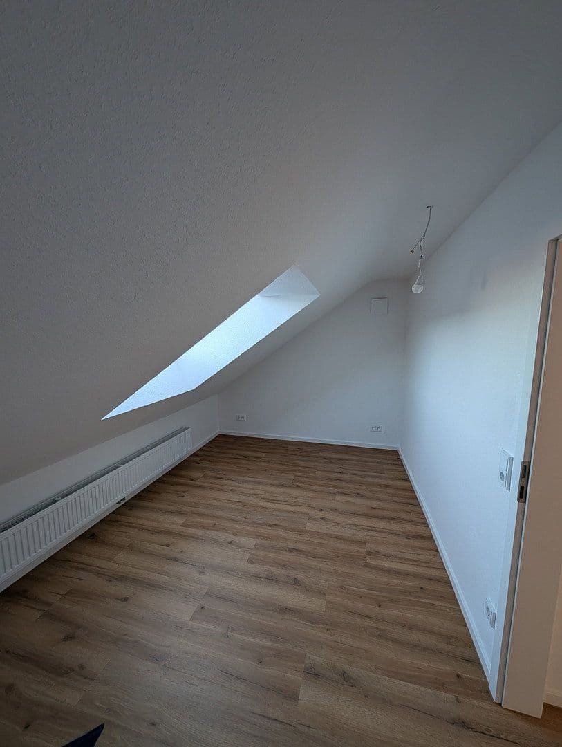 Prenájom bytu 4-izbový 69 m², Karpfenweg 16, Karlsruhe, Bádensko-Wurttembersko Prenájom bytu 4-izbový 69 m², Karpfenweg 16, Karlsruhe, Bádensko-Wurttembersko