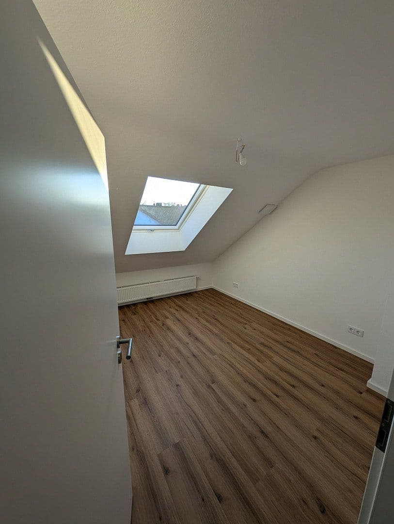 Prenájom bytu 4-izbový 69 m², Karpfenweg 16, Karlsruhe, Bádensko-Wurttembersko Prenájom bytu 4-izbový 69 m², Karpfenweg 16, Karlsruhe, Bádensko-Wurttembersko