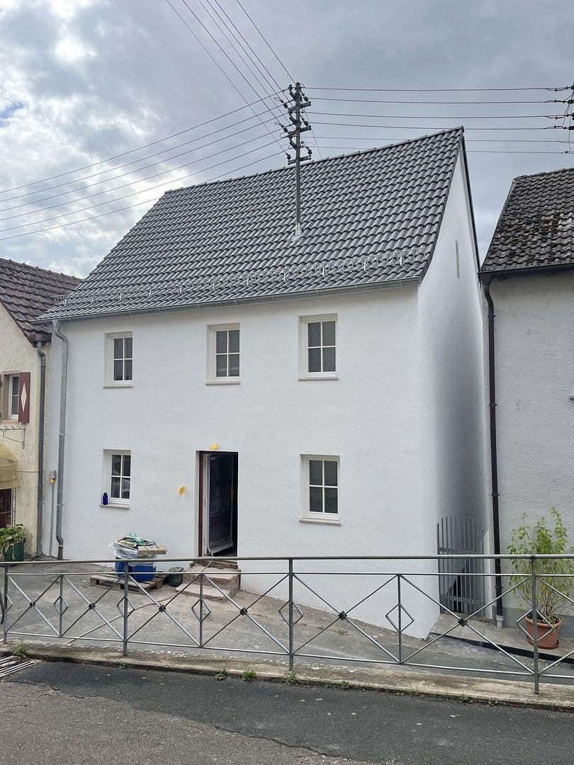 Prenájom domu 115 m², pozemok 84 m², Zum Brünnle 19, Tauberbischofsheim, Bádensko-Wurttembersko Prenájom domu 115 m², pozemok 84 m², Zum Brünnle 19, Tauberbischofsheim, Bádensko-Wurttembersko