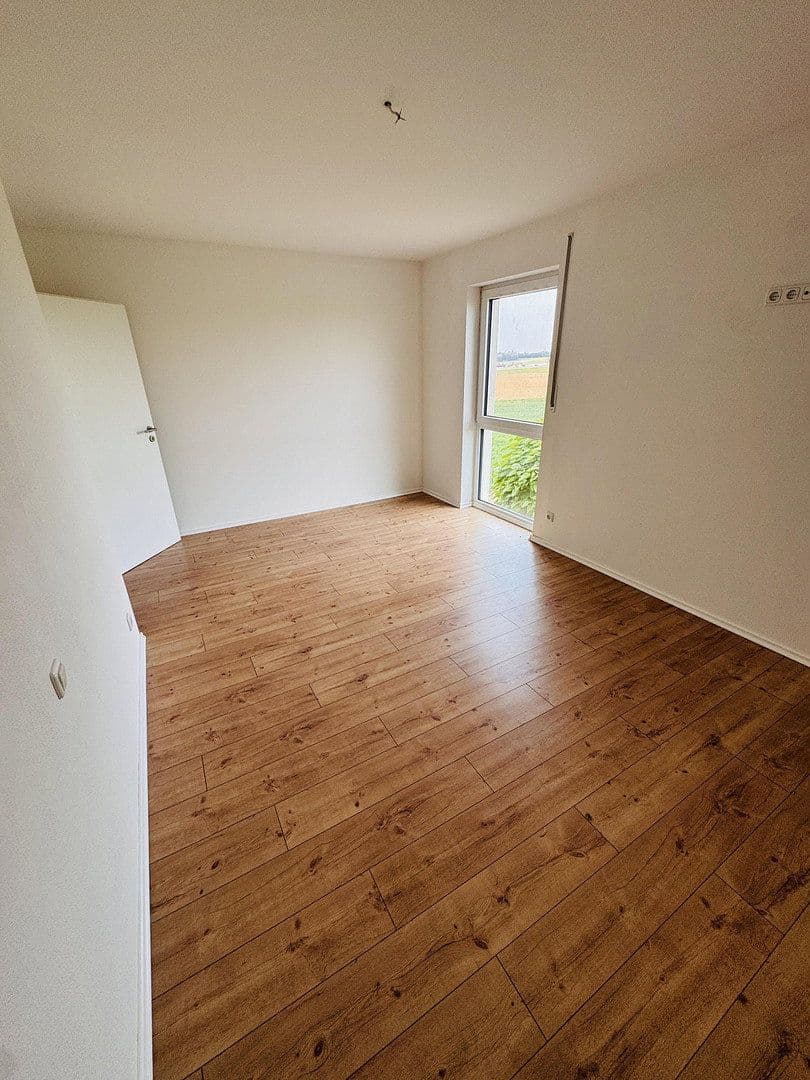Prenájom bytu 2-izbový 95 m², Triftäcker 31, Hemau, Bavorsko Prenájom bytu 2-izbový 95 m², Triftäcker 31, Hemau, Bavorsko