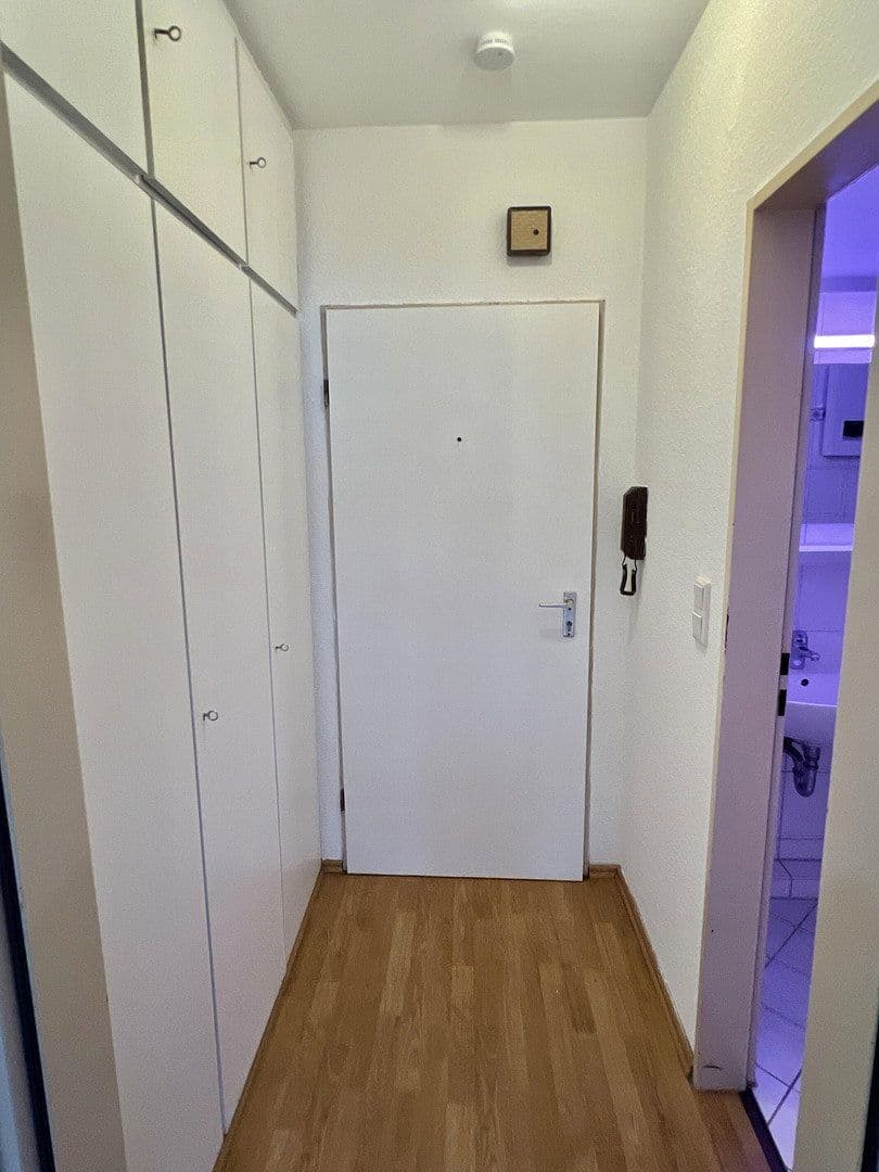 Prenájom bytu 1-izbový 30 m², Wuppertal, Severné Porýnie - Westfálsko Prenájom bytu 1-izbový 30 m², Wuppertal, Severné Porýnie - Westfálsko
