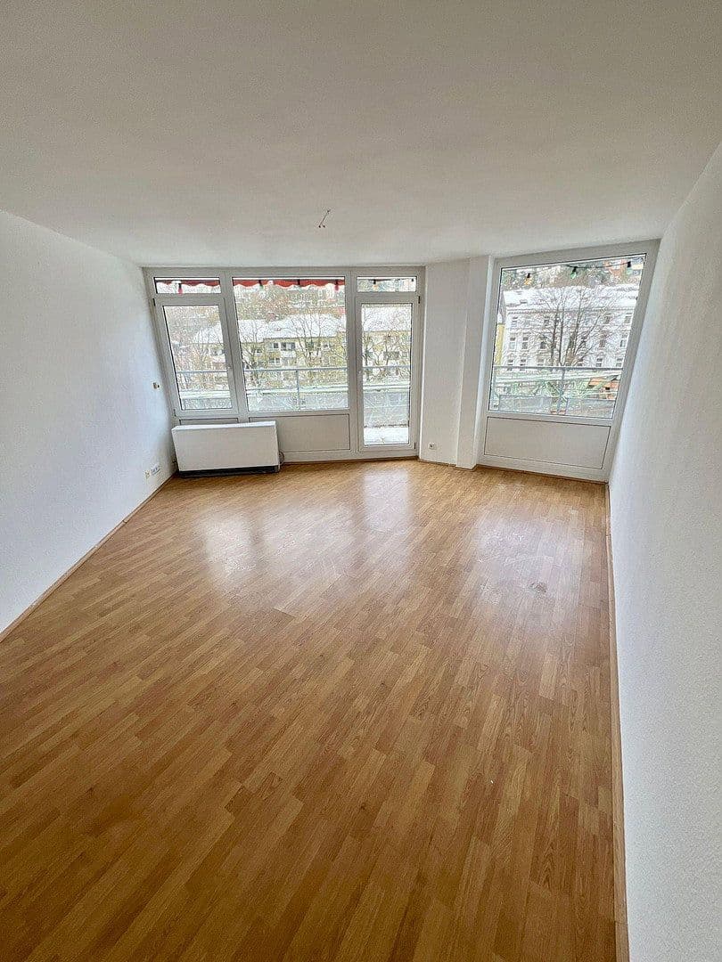 Prenájom bytu 3-izbový 70 m², Am Brögel 4, Wuppertal, Severné Porýnie - Westfálsko Prenájom bytu 3-izbový 70 m², Am Brögel 4, Wuppertal, Severné Porýnie - Westfálsko