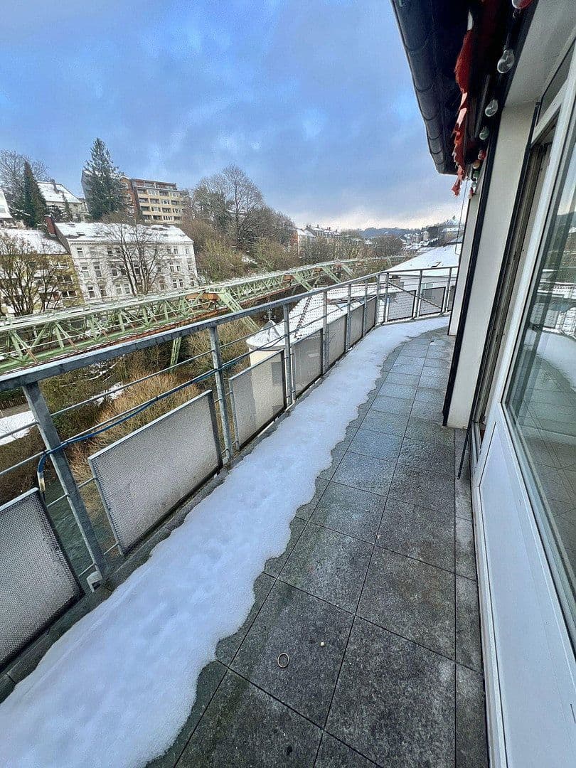Prenájom bytu 3-izbový 70 m², Am Brögel 4, Wuppertal, Severné Porýnie - Westfálsko Prenájom bytu 3-izbový 70 m², Am Brögel 4, Wuppertal, Severné Porýnie - Westfálsko