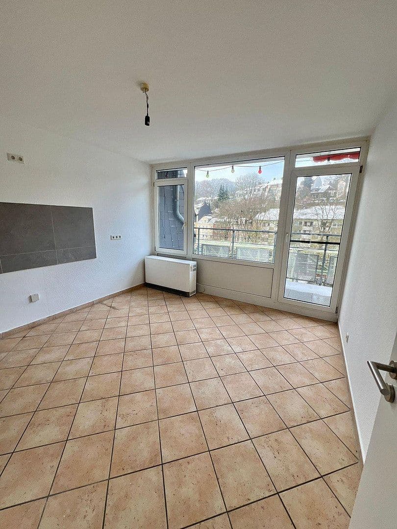 Prenájom bytu 3-izbový 70 m², Am Brögel 4, Wuppertal, Severné Porýnie - Westfálsko Prenájom bytu 3-izbový 70 m², Am Brögel 4, Wuppertal, Severné Porýnie - Westfálsko