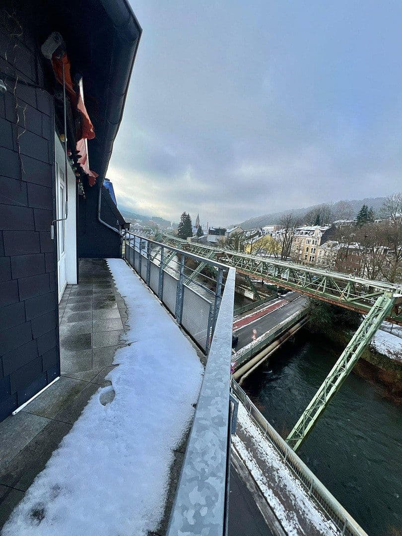 Prenájom bytu 3-izbový 70 m², Am Brögel 4, Wuppertal, Severné Porýnie - Westfálsko Prenájom bytu 3-izbový 70 m², Am Brögel 4, Wuppertal, Severné Porýnie - Westfálsko