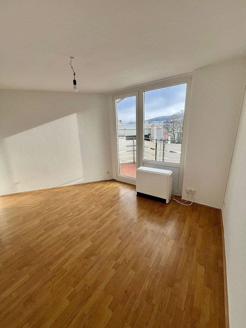 Prenájom bytu 3-izbový 70 m², Am Brögel 4, Wuppertal, Severné Porýnie - Westfálsko Prenájom bytu 3-izbový 70 m², Am Brögel 4, Wuppertal, Severné Porýnie - Westfálsko