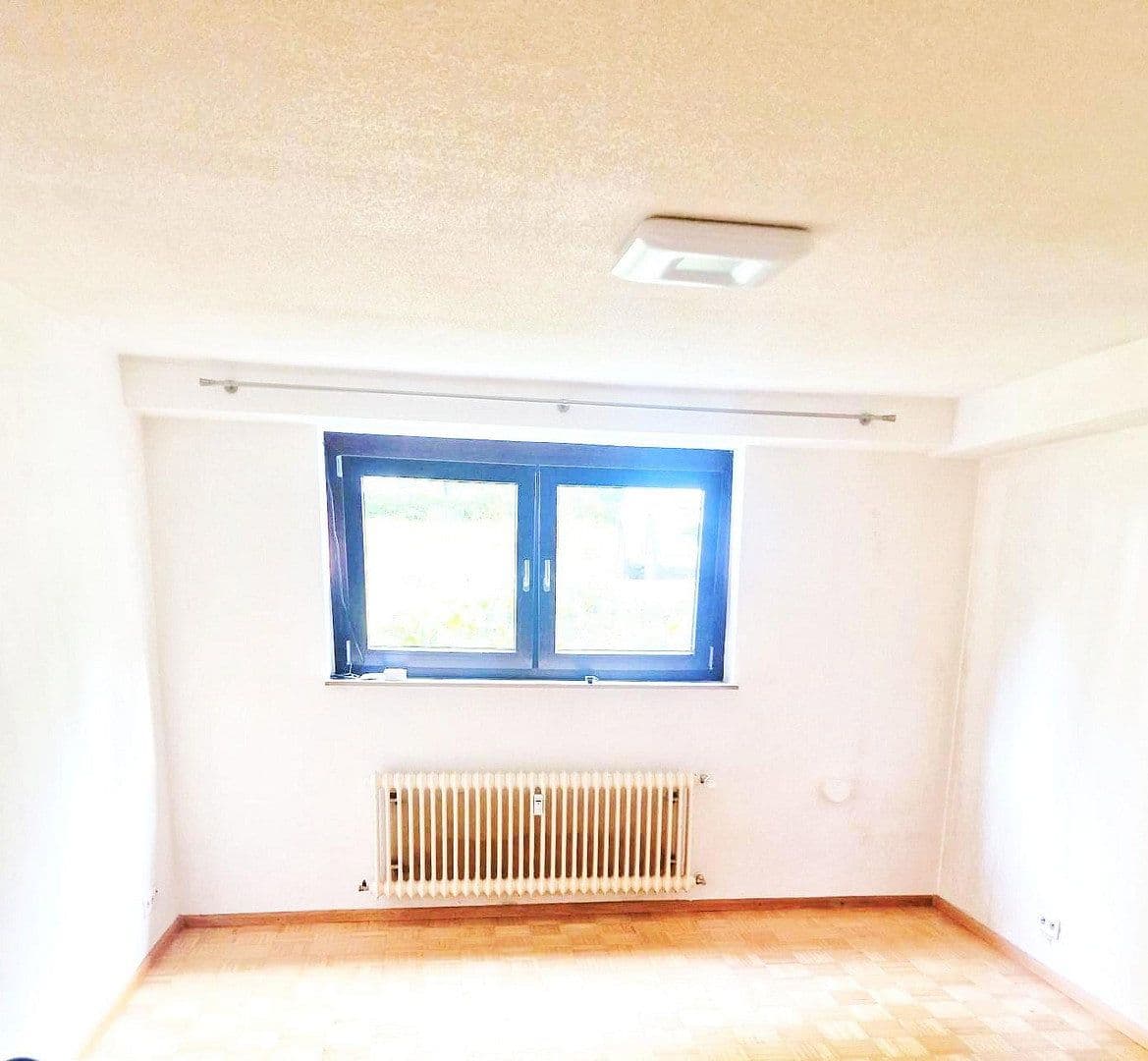 Prenájom bytu 1-izbový 23 m², Mühlhauser Str. 4, Staufen im Breisgau, Bádensko-Wurttembersko Prenájom bytu 1-izbový 23 m², Mühlhauser Str. 4, Staufen im Breisgau, Bádensko-Wurttembersko