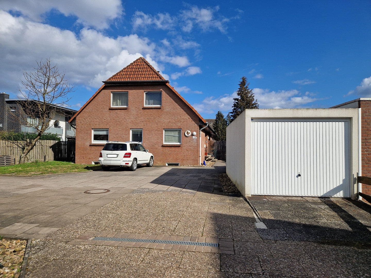Predaj domu 175 m², pozemok 842 m², Nienburg/Weser, Dolné Sasko Predaj domu 175 m², pozemok 842 m², Nienburg/Weser, Dolné Sasko