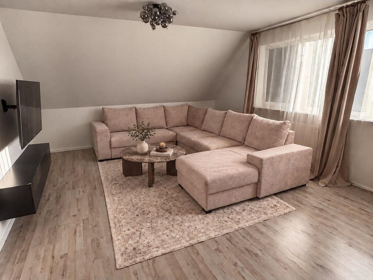 Predaj domu 175 m², pozemok 842 m², Nienburg/Weser, Dolné Sasko Predaj domu 175 m², pozemok 842 m², Nienburg/Weser, Dolné Sasko