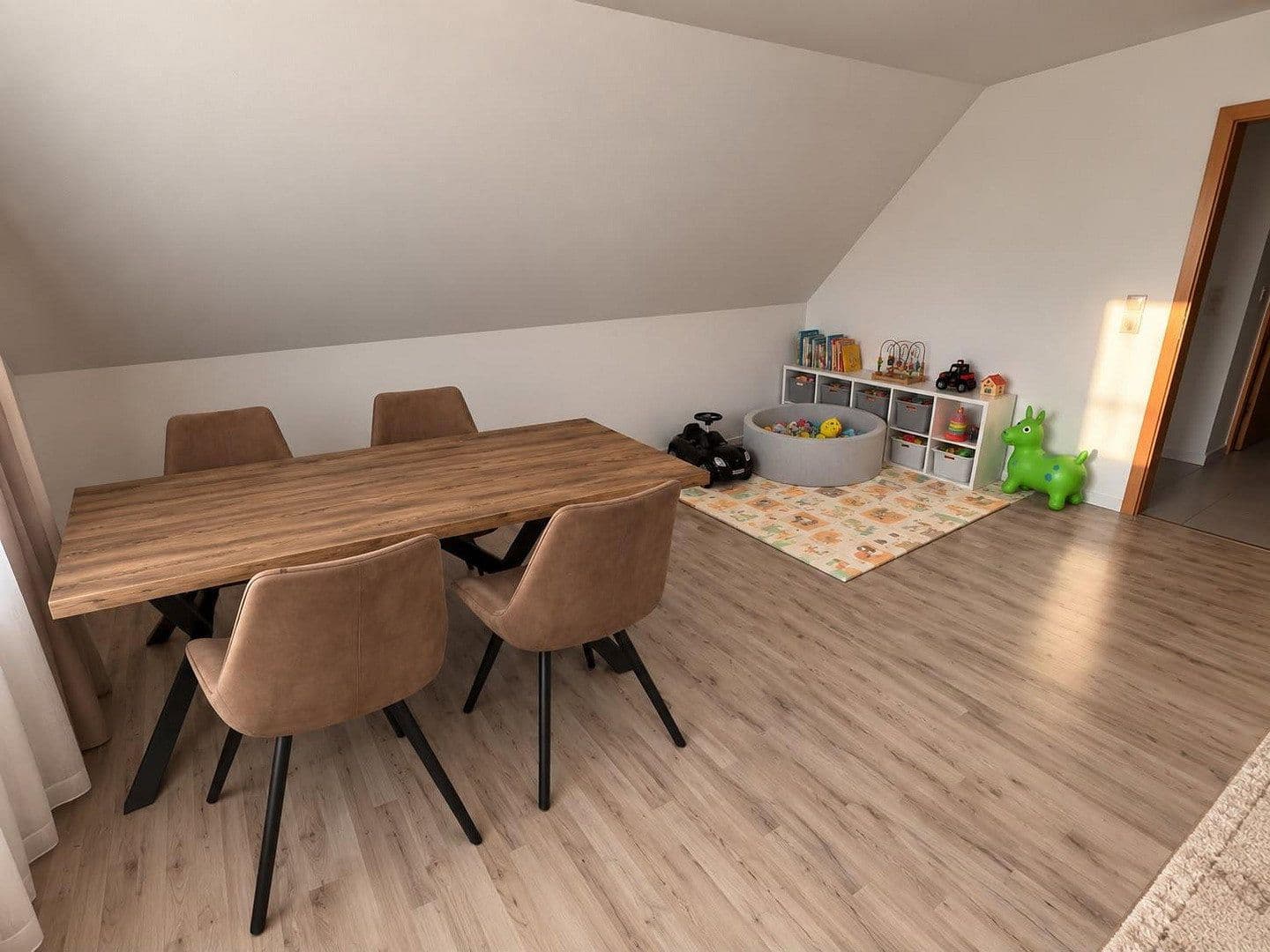 Predaj domu 175 m², pozemok 842 m², Nienburg/Weser, Dolné Sasko Predaj domu 175 m², pozemok 842 m², Nienburg/Weser, Dolné Sasko