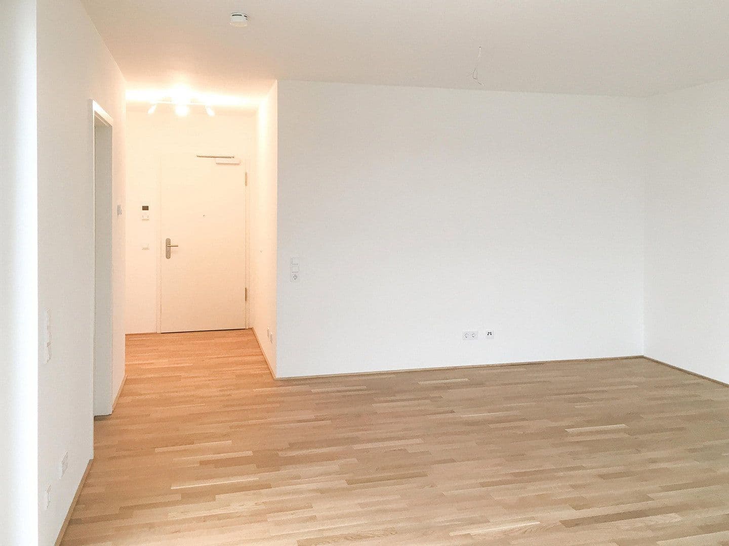 Prenájom bytu 2-izbový 69 m², Leberecht-Migge-Anlage 11, Frankfurt, Hesensko Prenájom bytu 2-izbový 69 m², Leberecht-Migge-Anlage 11, Frankfurt, Hesensko
