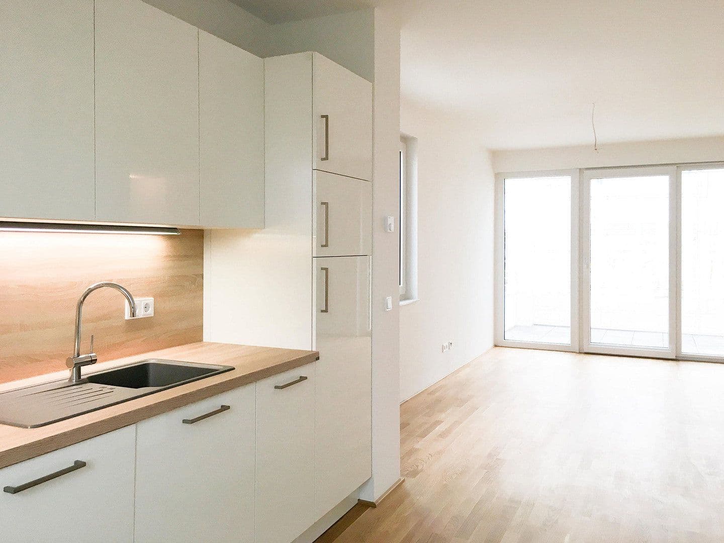 Prenájom bytu 2-izbový 69 m², Leberecht-Migge-Anlage 11, Frankfurt, Hesensko Prenájom bytu 2-izbový 69 m², Leberecht-Migge-Anlage 11, Frankfurt, Hesensko