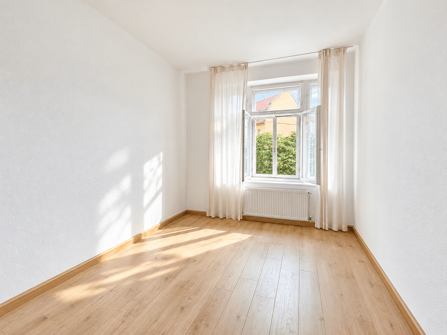 Prenájom bytu 3-izbový 83 m², Leipzig, Sasko Prenájom bytu 3-izbový 83 m², Leipzig, Sasko