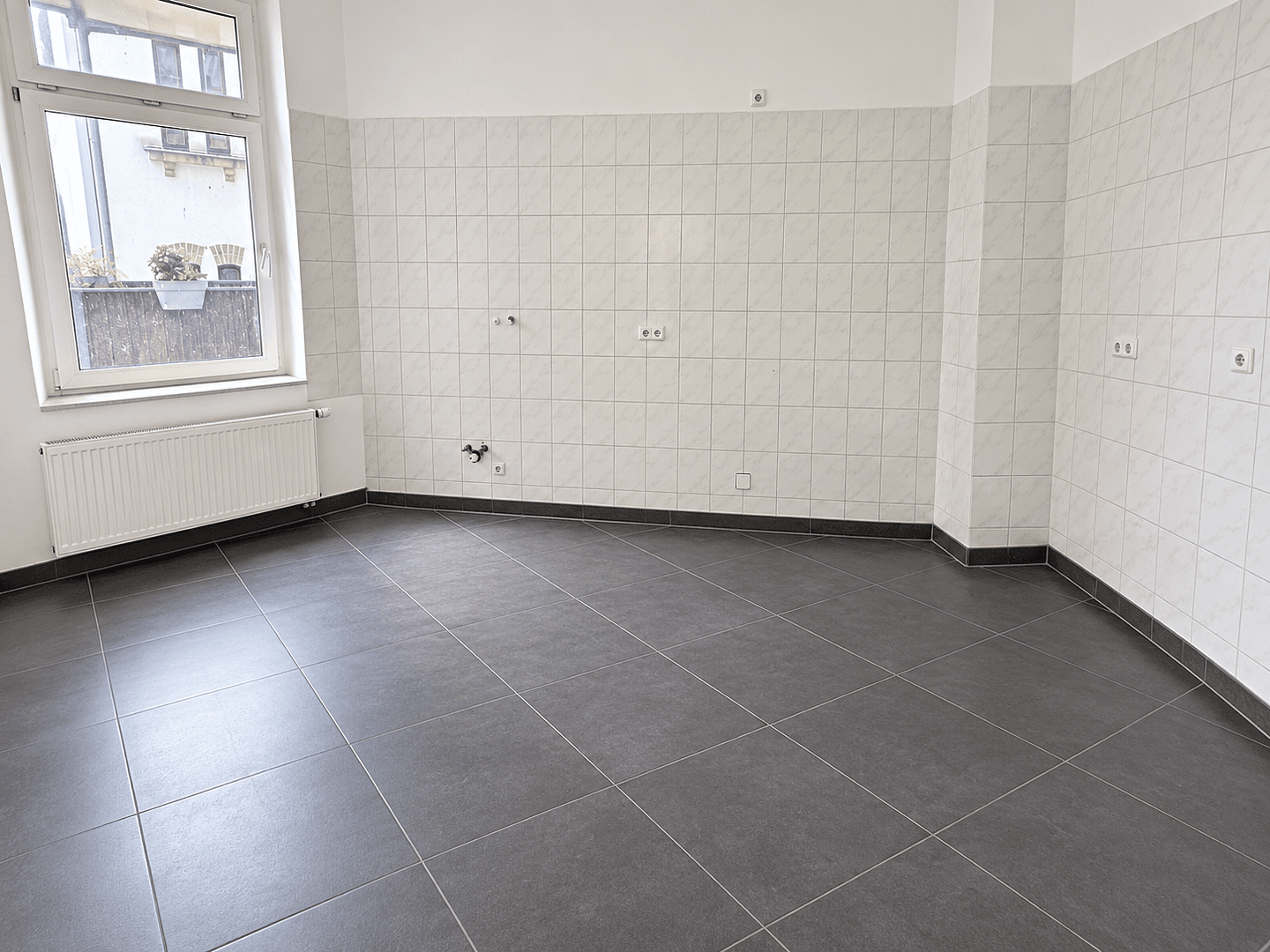 Prenájom bytu 3-izbový 83 m², Leipzig, Sasko Prenájom bytu 3-izbový 83 m², Leipzig, Sasko