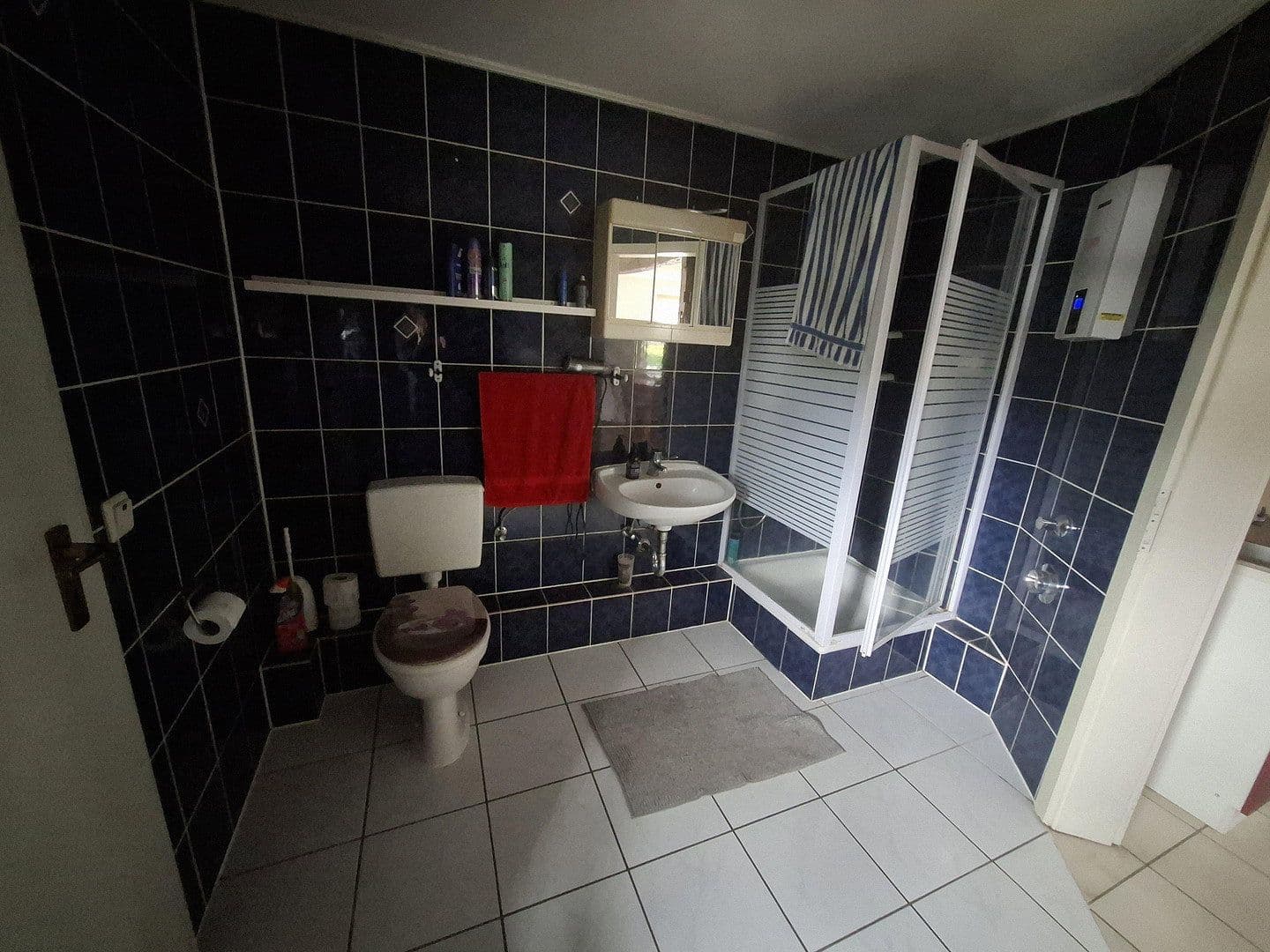 Prenájom bytu 2-izbový 41 m², Asbach, Porýnie-Falcko Prenájom bytu 2-izbový 41 m², Asbach, Porýnie-Falcko